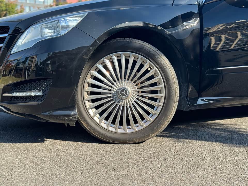 Mercedes-Benz R-class