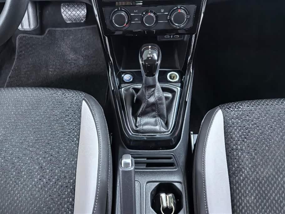 Volkswagen Exploring the shadow