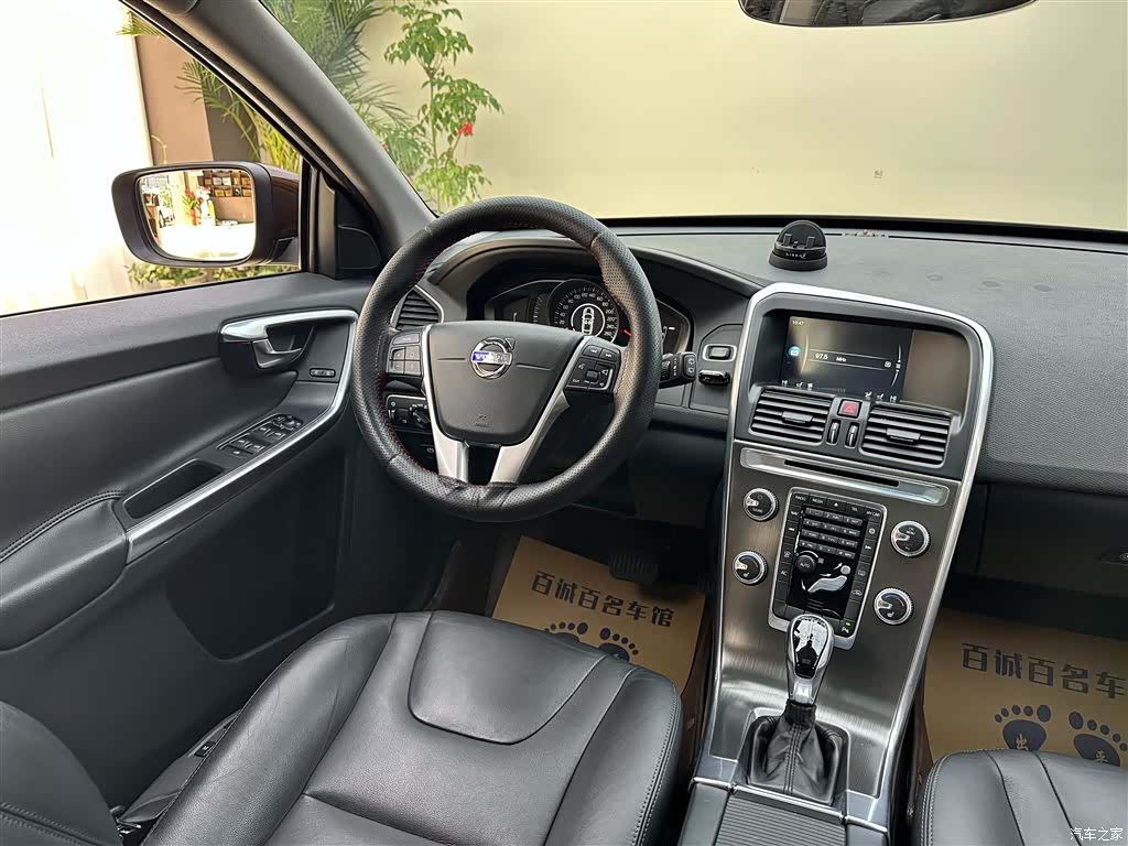 Volvo XC60, 2014 15