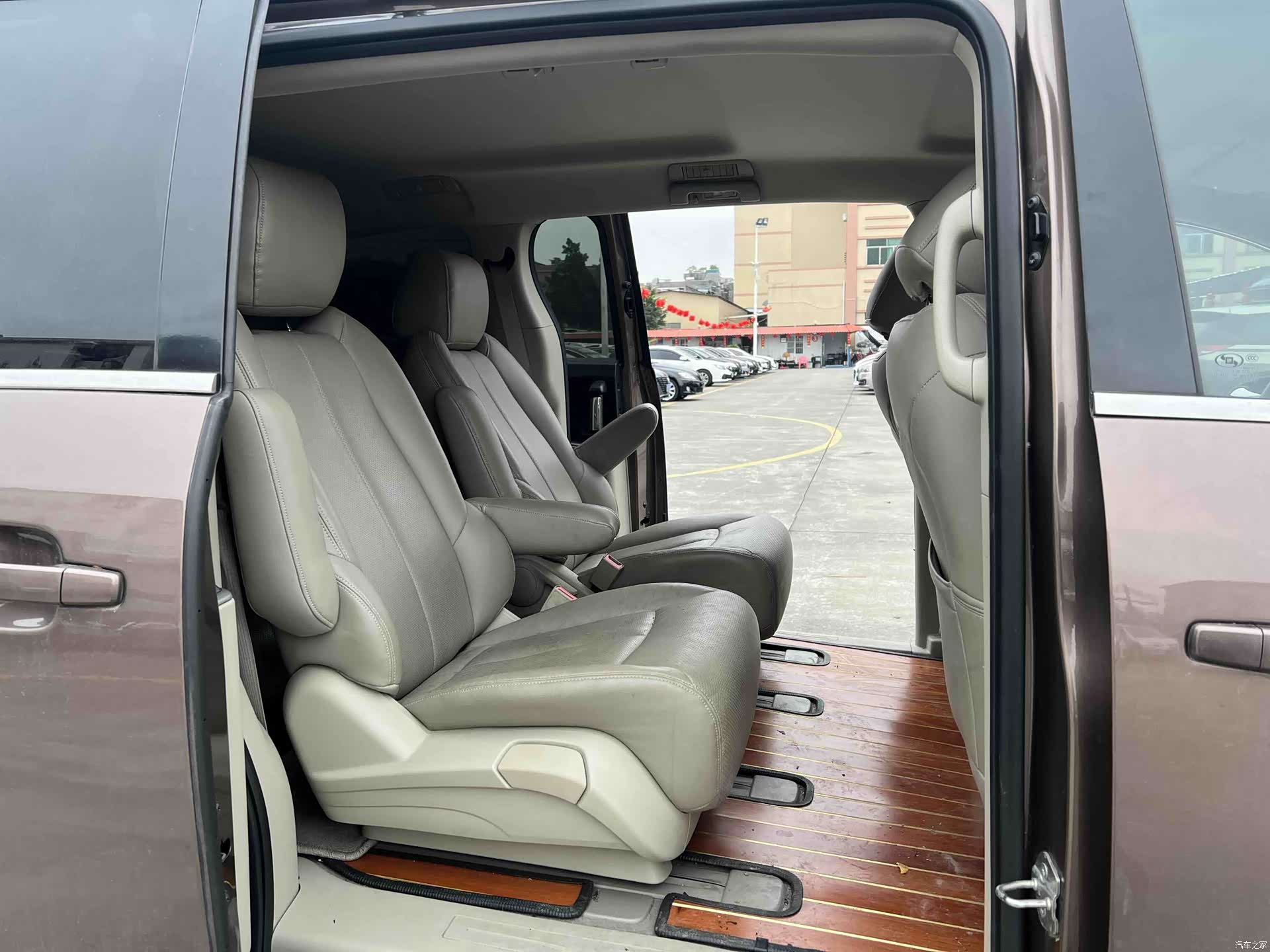 Buick GL8, 2020 13