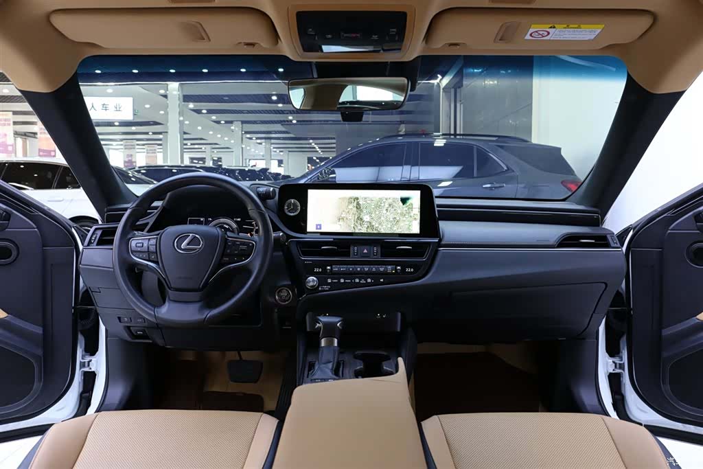 Lexus ES, 2023 9