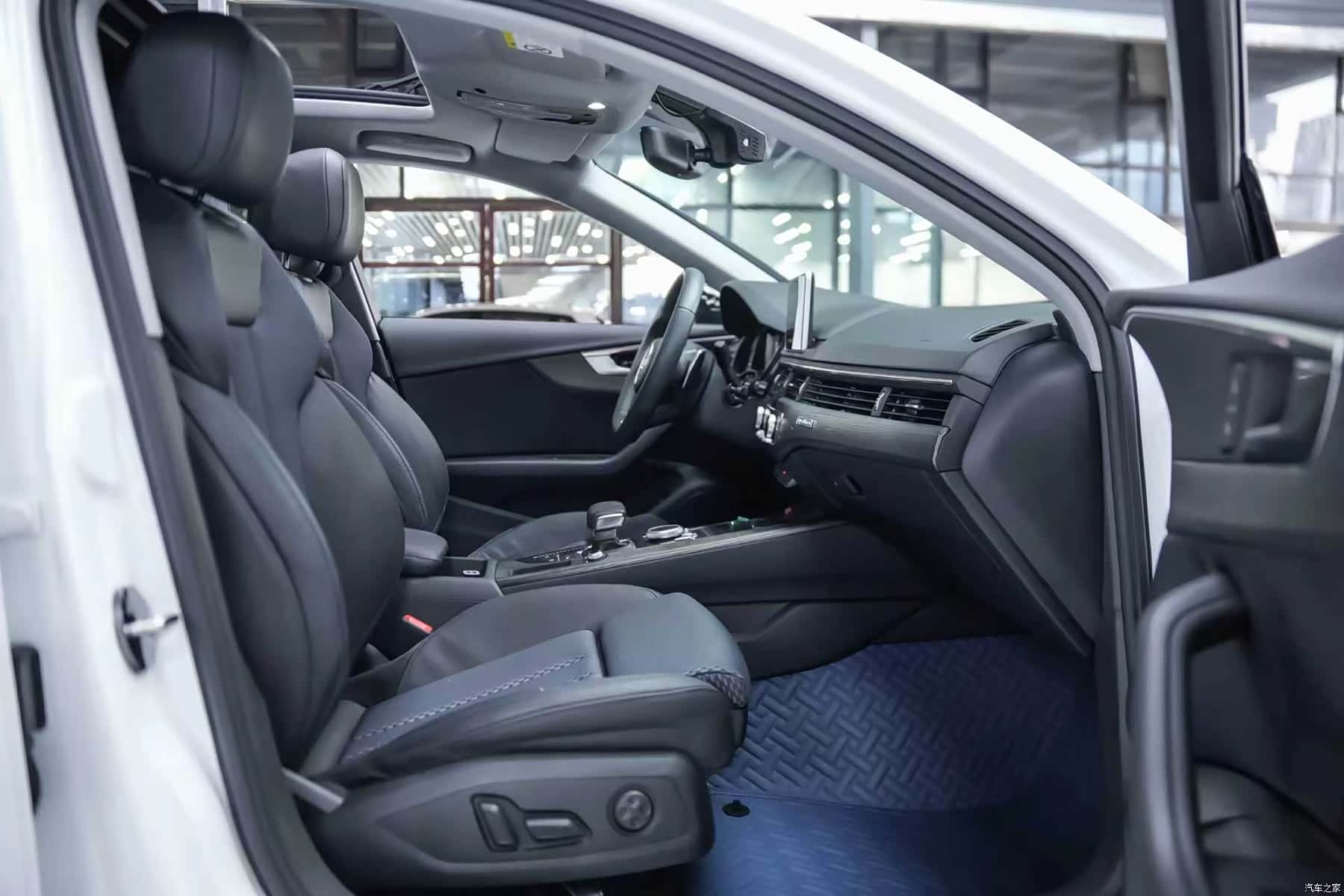 Audi A4L, 2018 9