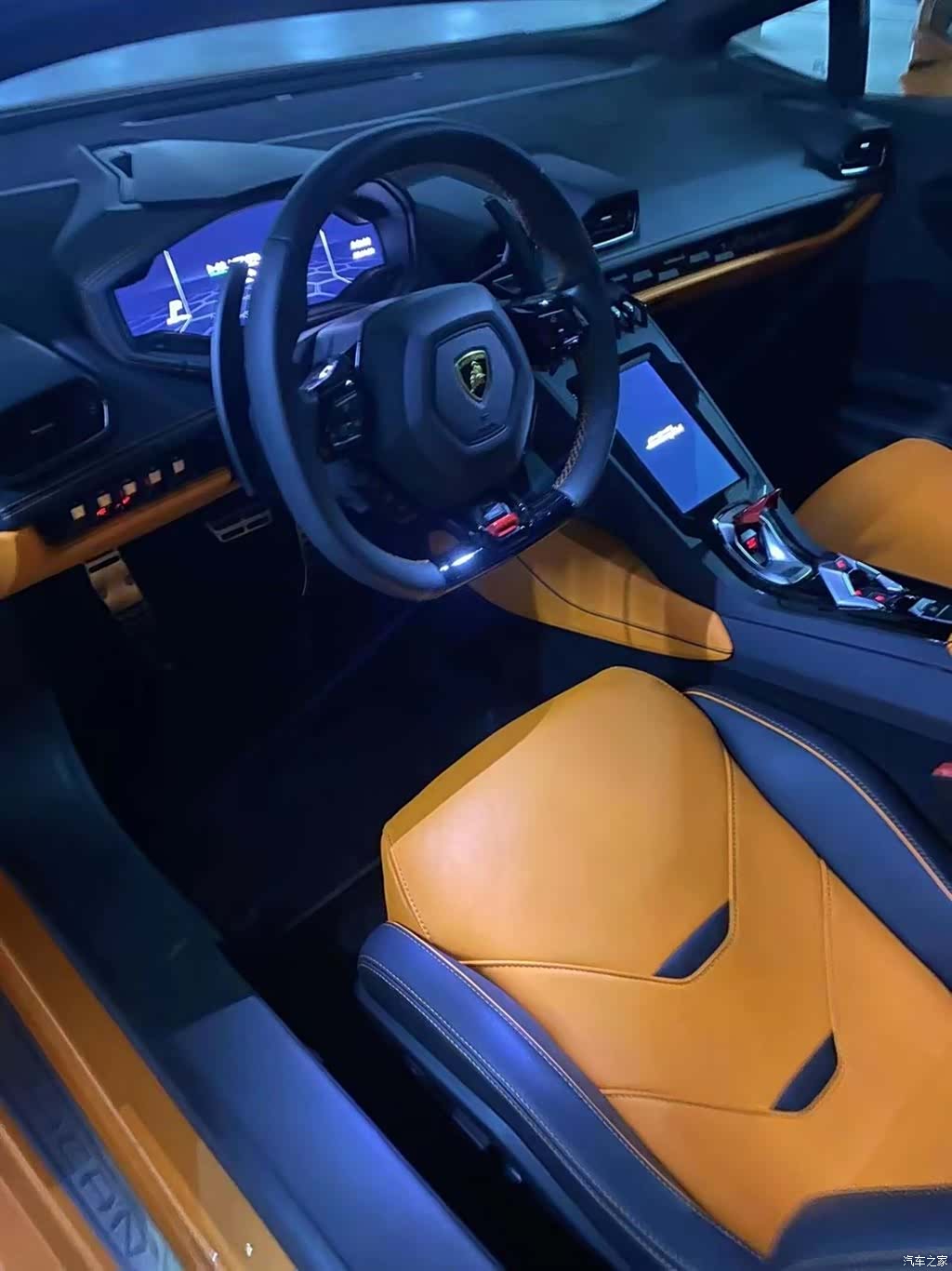 Lamborghini Huracán, 2021 все фото