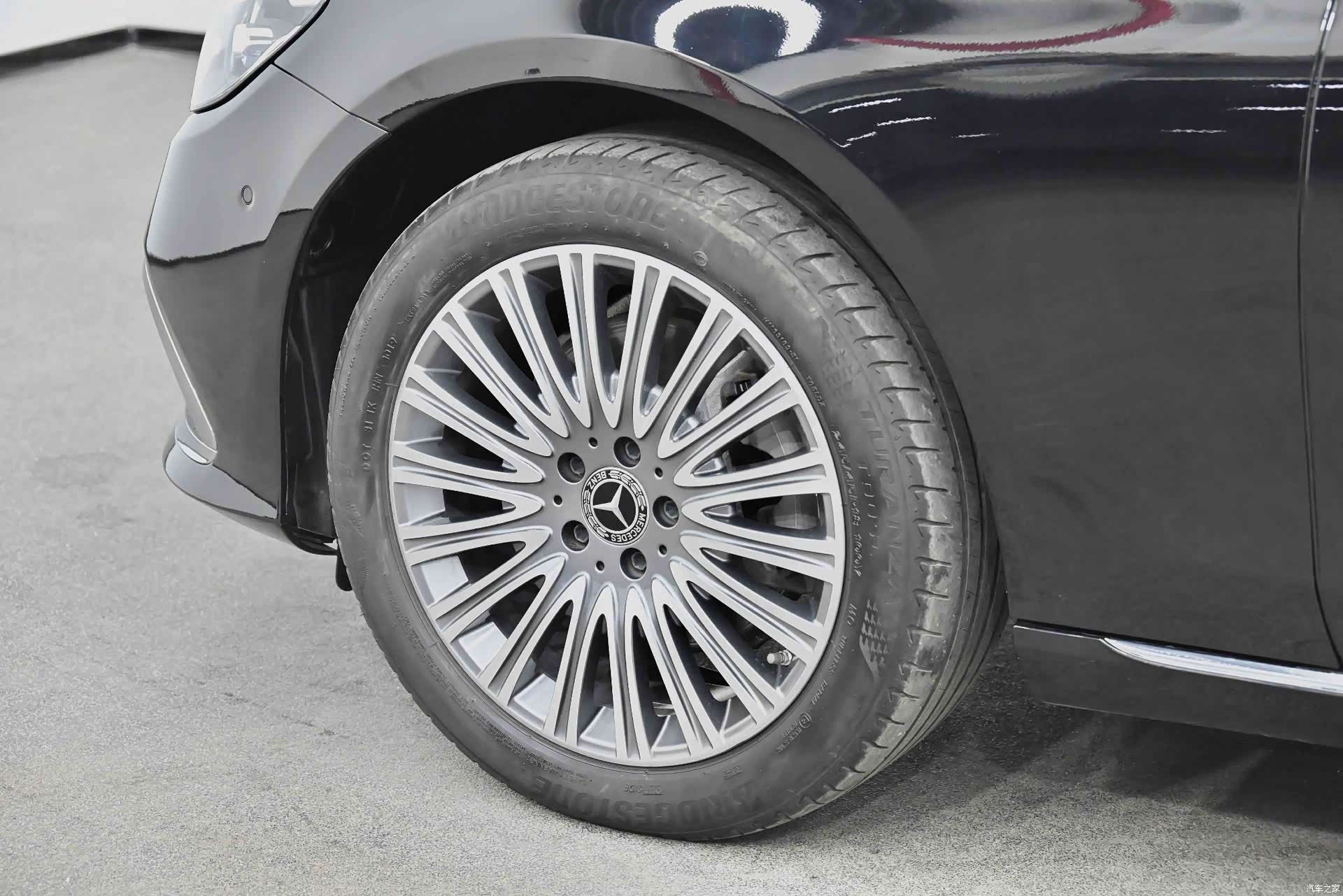 Mercedes-Benz E-Class, 2022 15