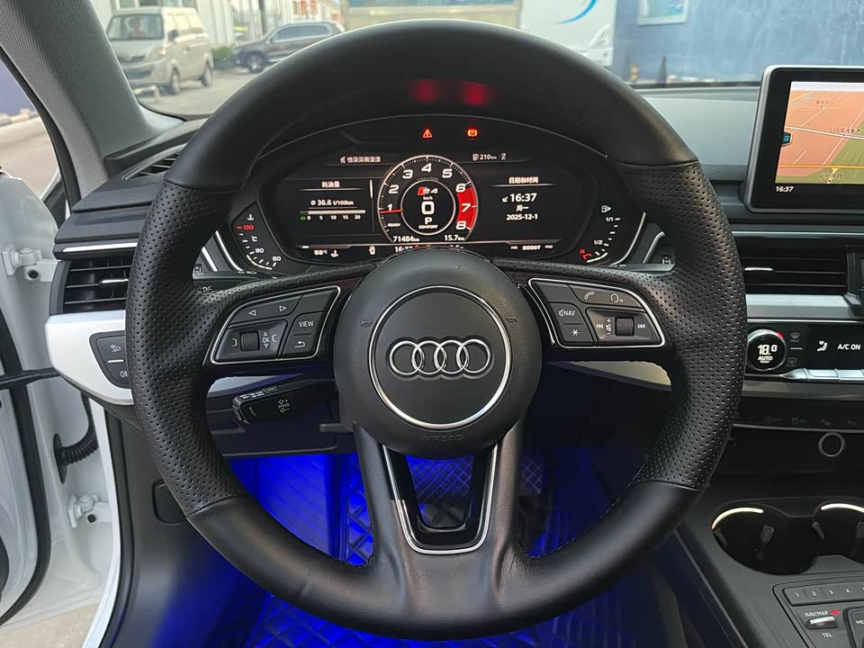 Audi A4L