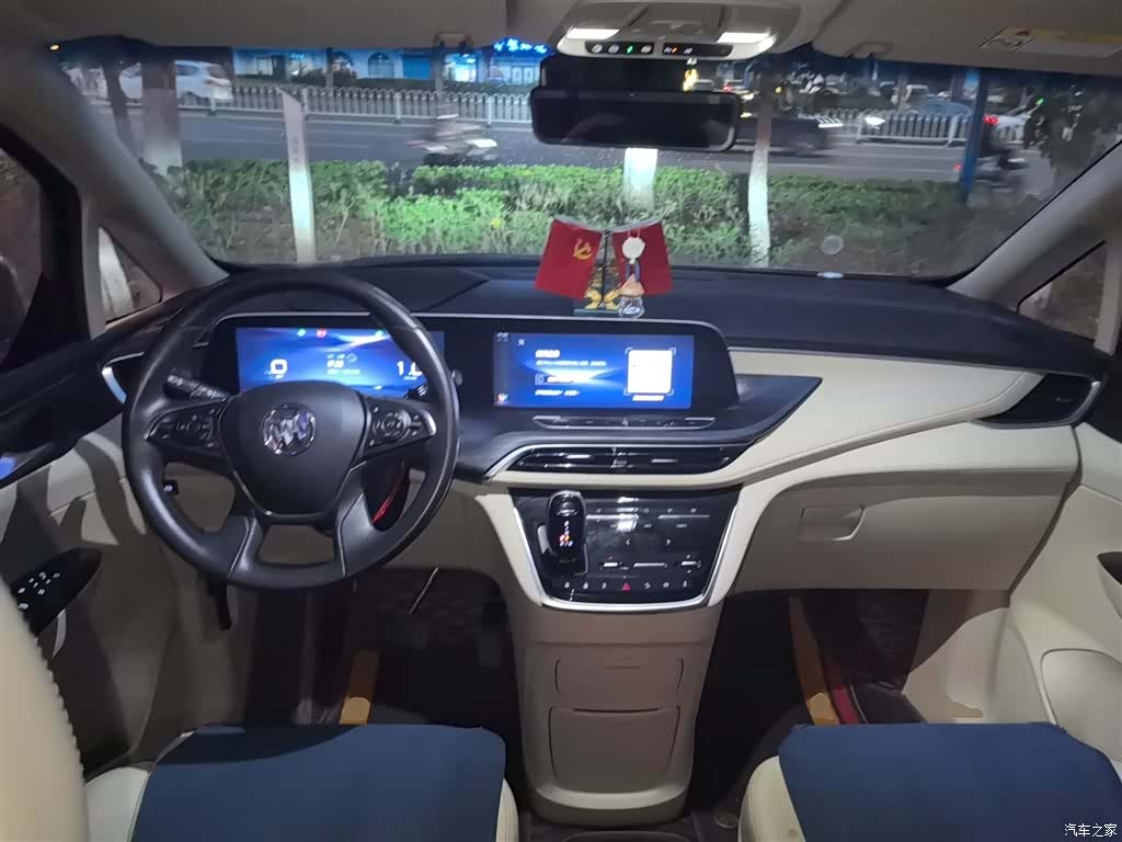 Buick GL8, 2023 12