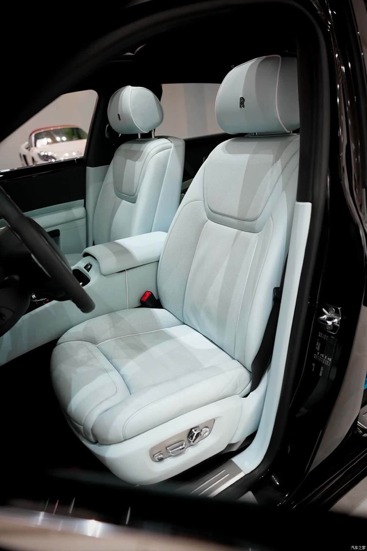 Rolls-Royce Ghost, 2019 11