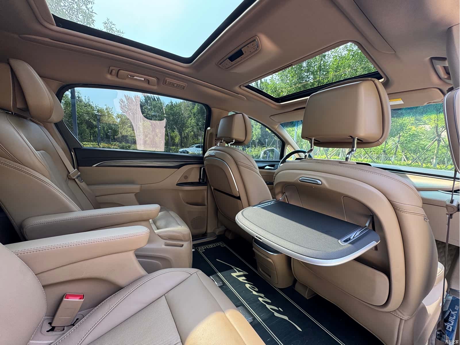 Buick GL8, 2021 9