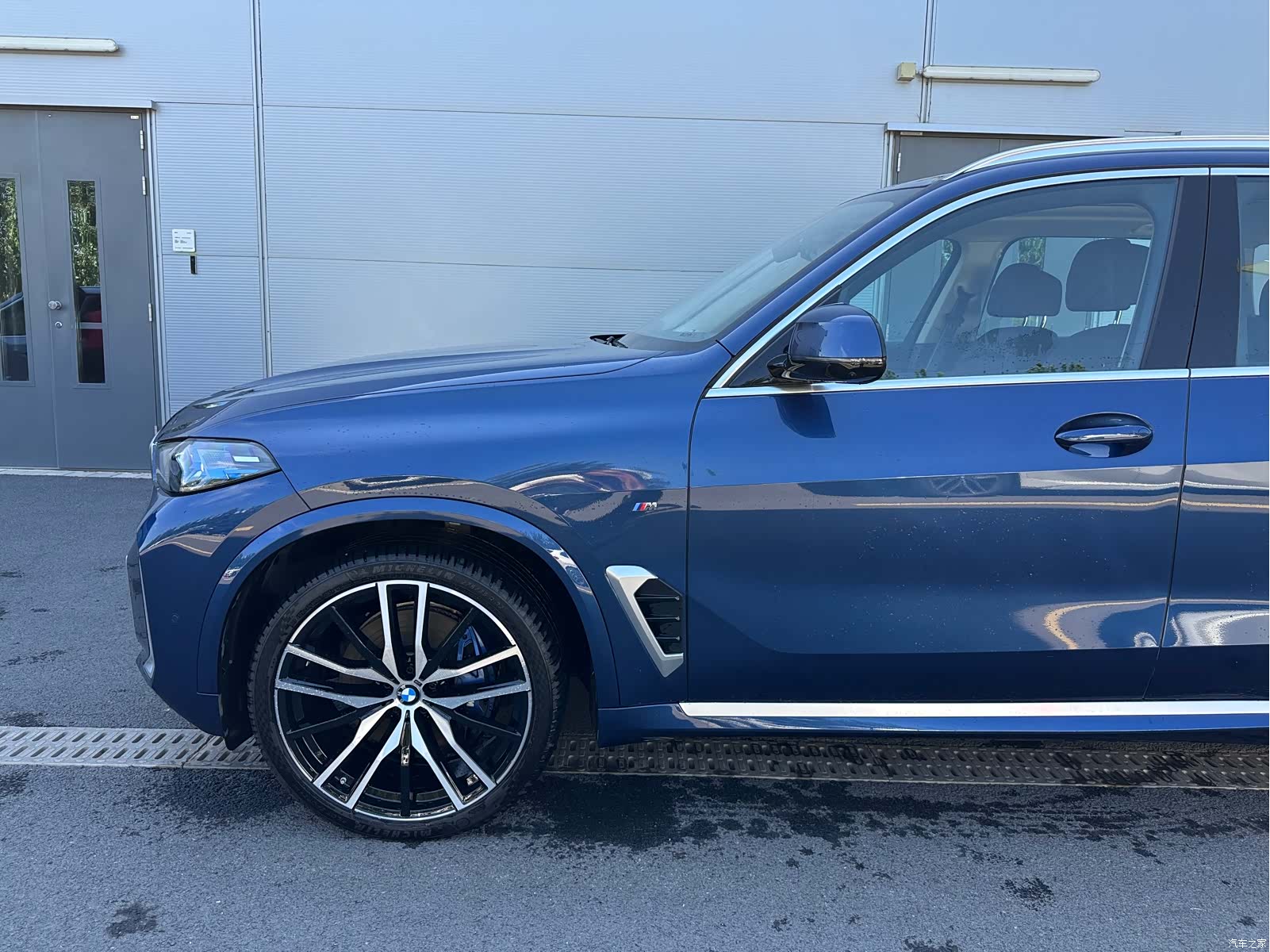 BMW X5, 2025 6