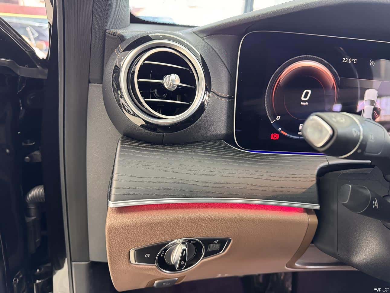 Mercedes-Benz E-Class, 2021 18