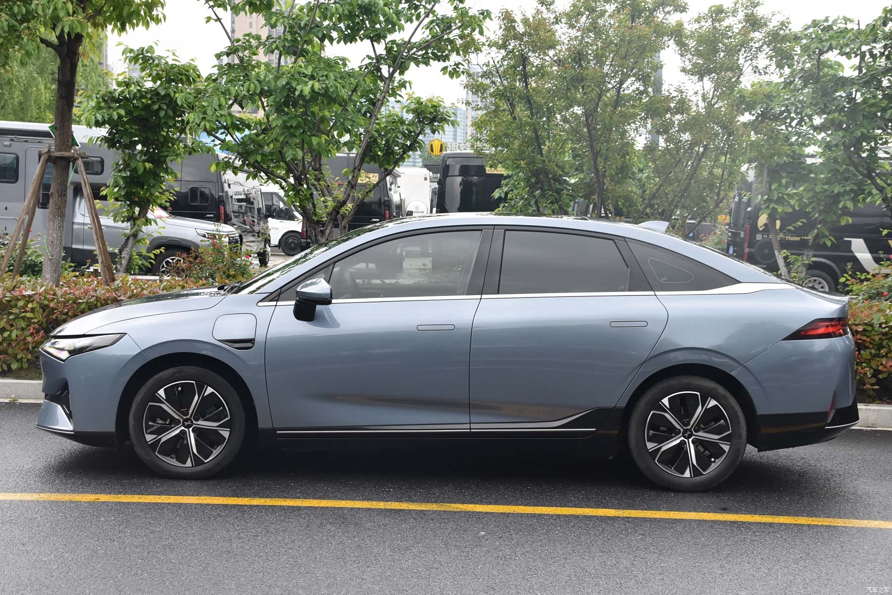 Xpeng P5, 2022 4