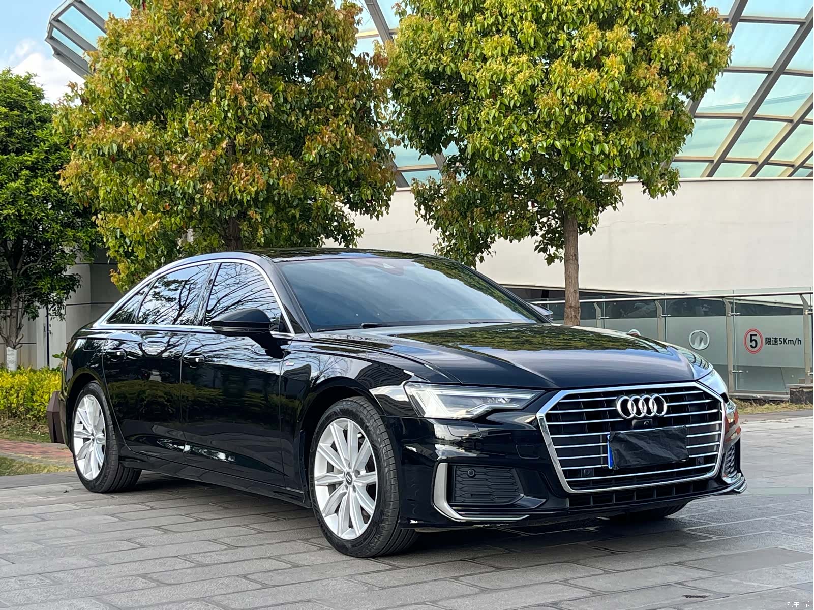 Audi A6L, 2021 3