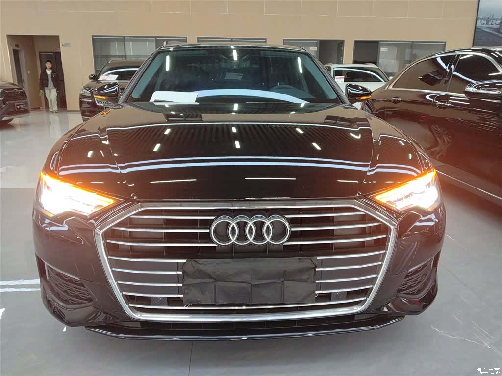 Audi A6L, 2022 3