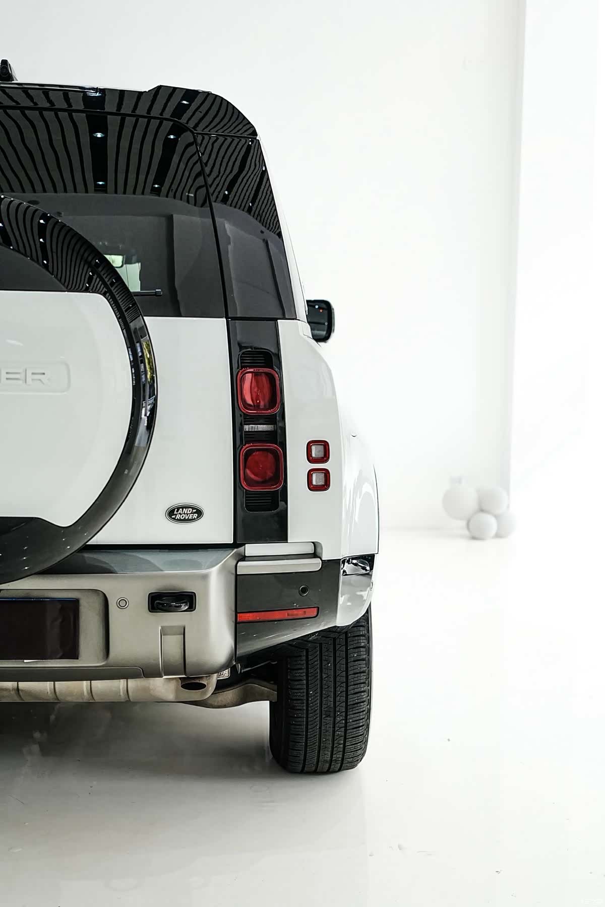 Land Rover Defender, 2024 10