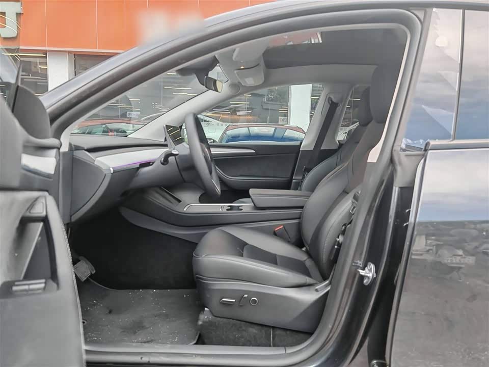 Tesla Model Y Tesla Model Y