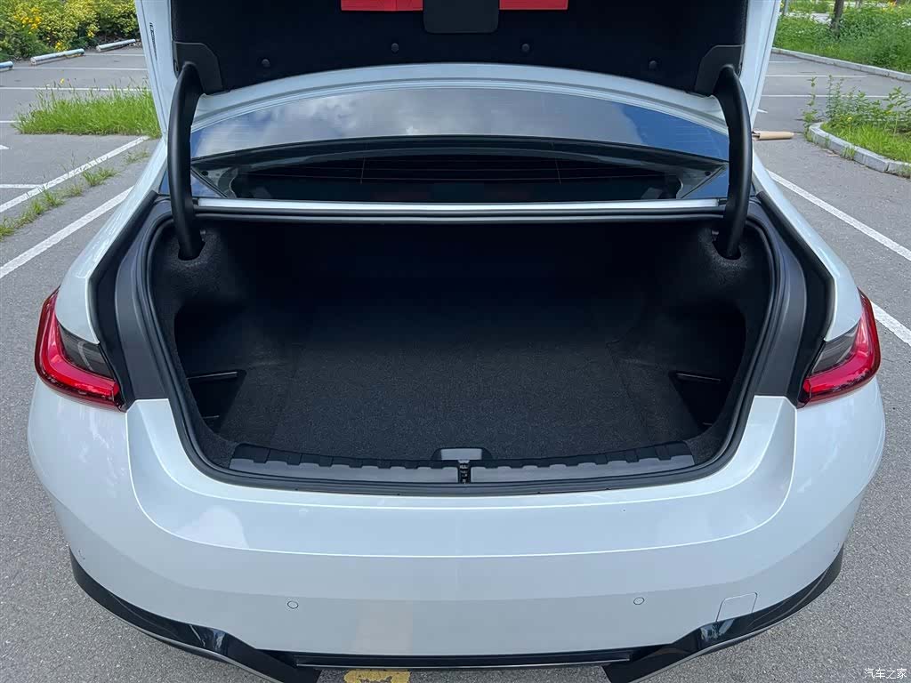 BMW i3, 2023 14