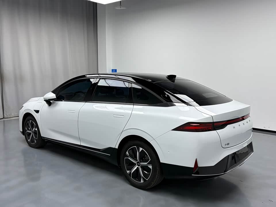 XPENG P5 XPENG P5