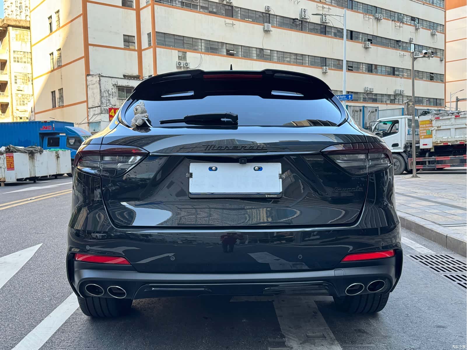 Maserati Levante, 2022 все фото