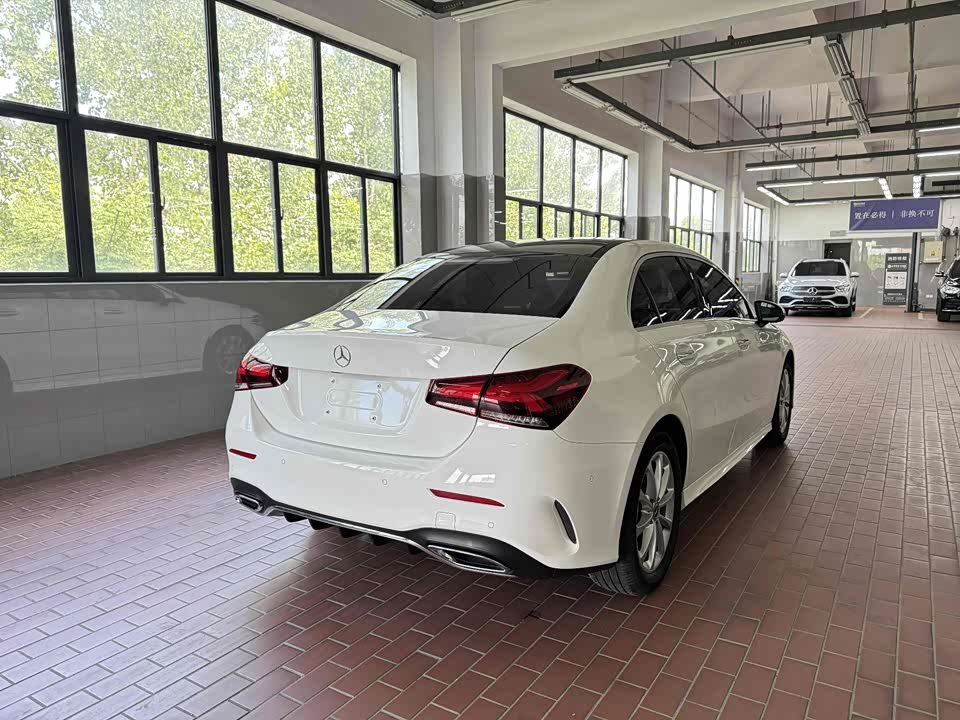 Mercedes-Benz Class A Mercedes-Benz Class A