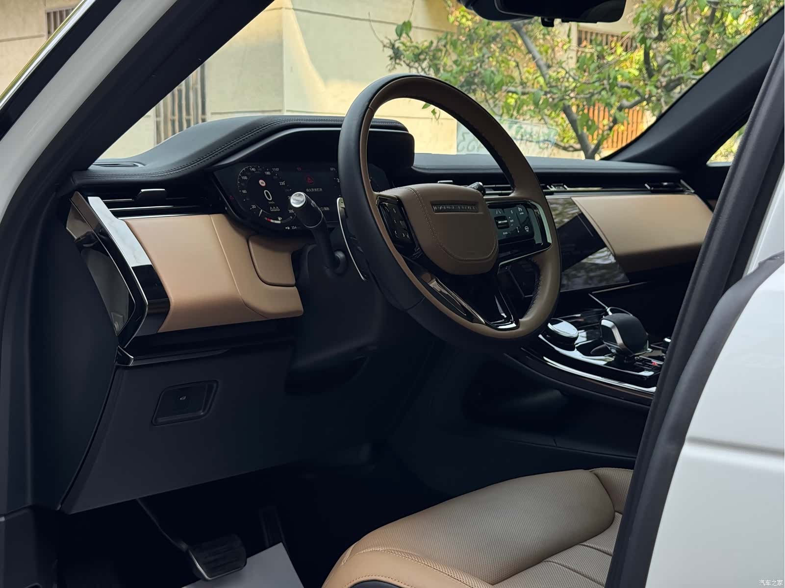 Land Rover Range Rover, 2023 12