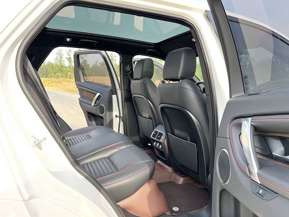 Land Rover Discover sports