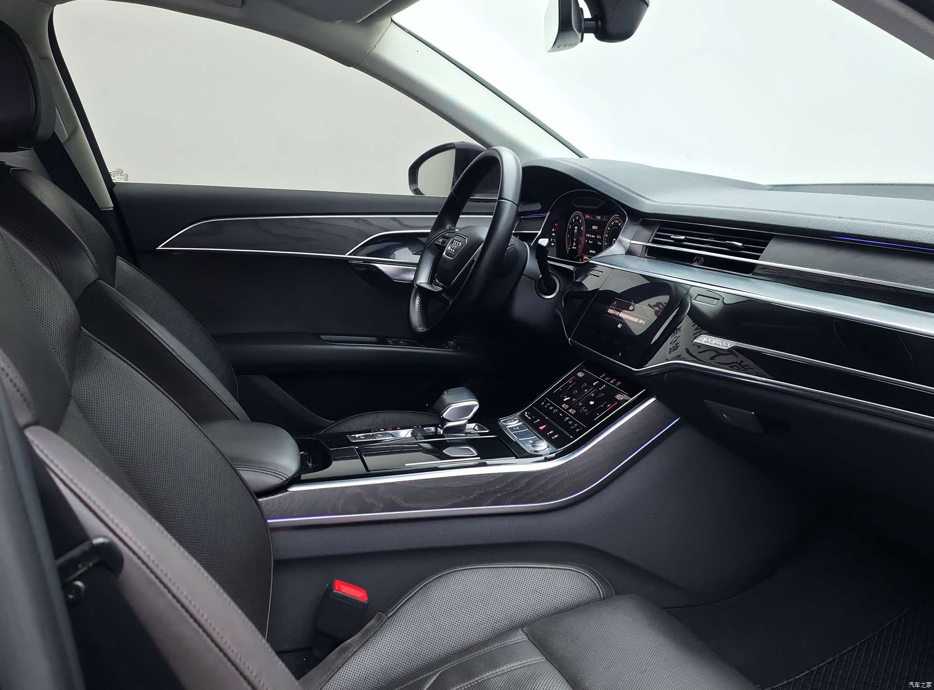 Audi A8L, 2020 11