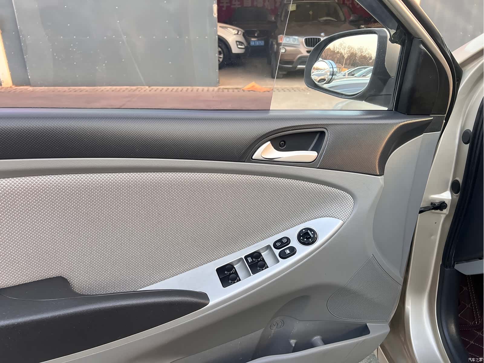 Hyundai GLS, 2014 6