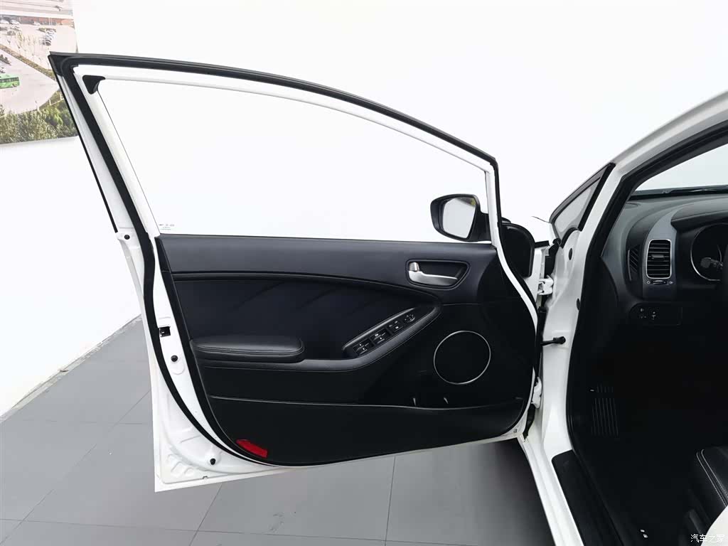 Kia K3, 2016 8