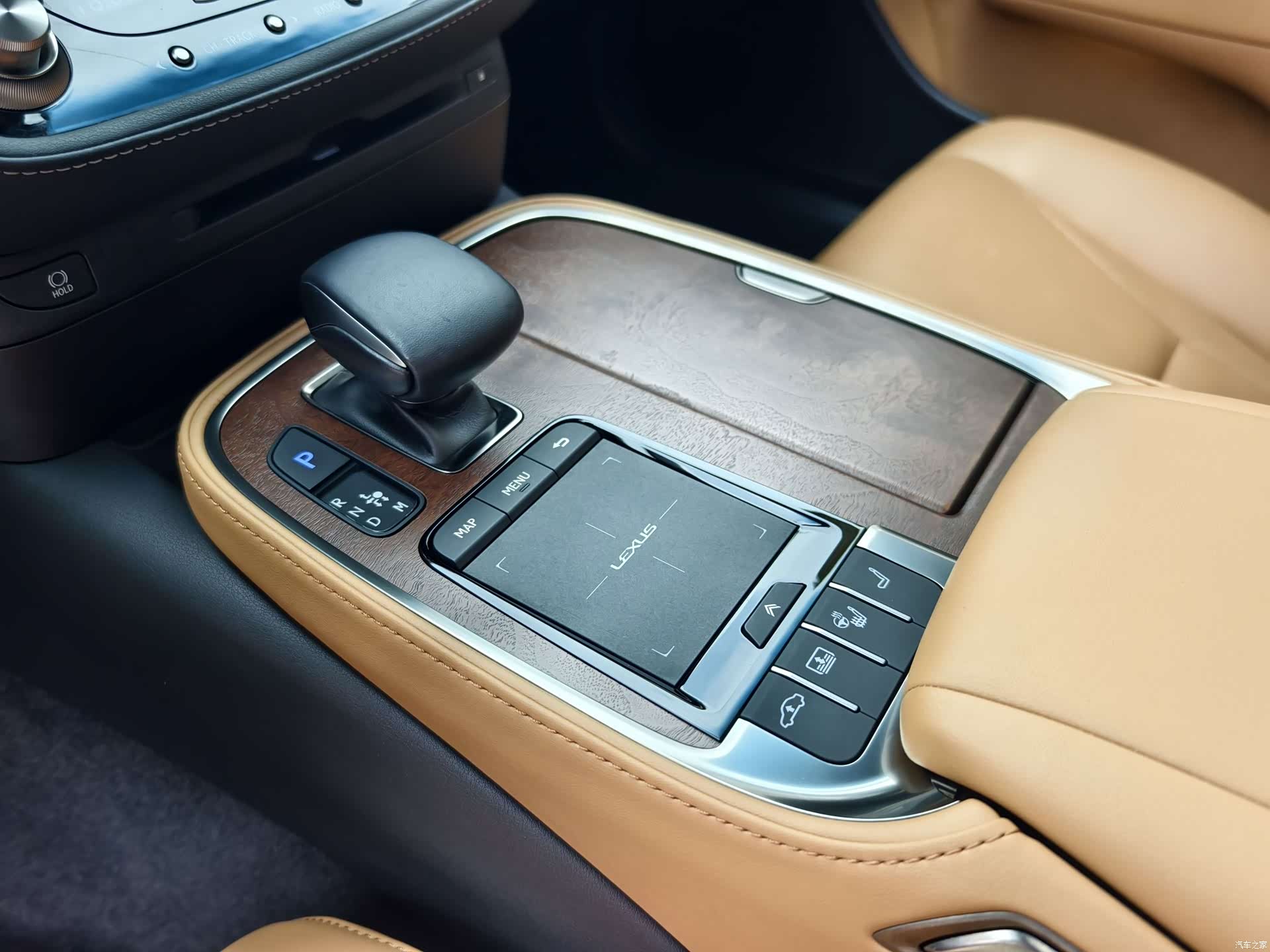 Lexus LS, 2022 все фото