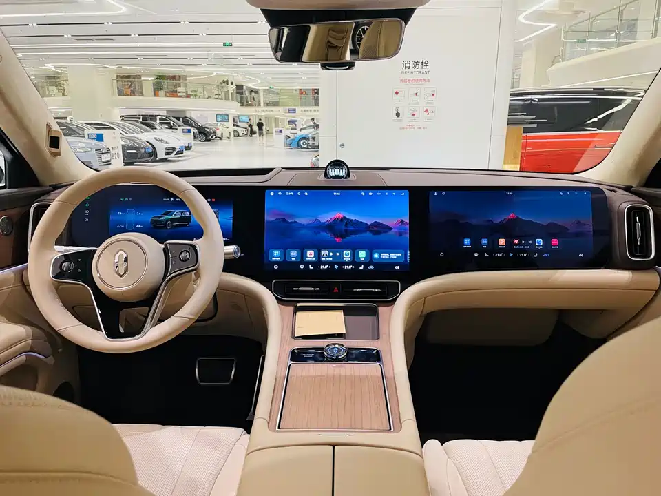 AITO Ask the world M9