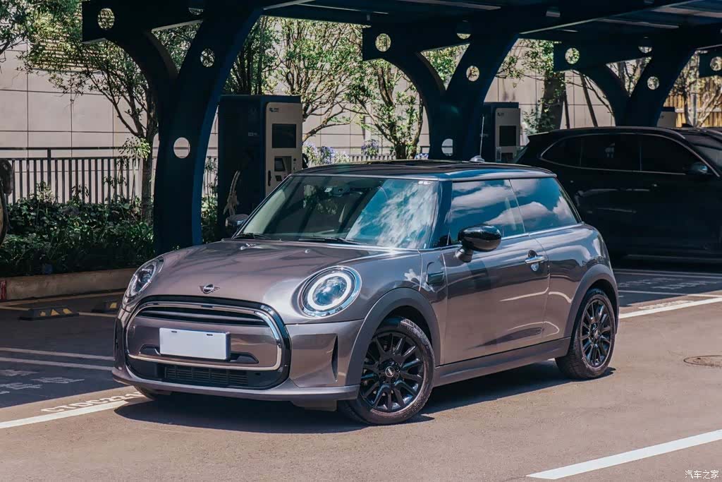 Mini ONE, 2021 3