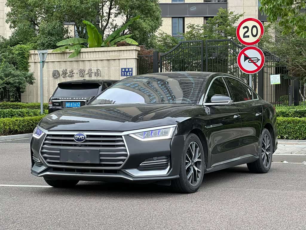 BYD e9
