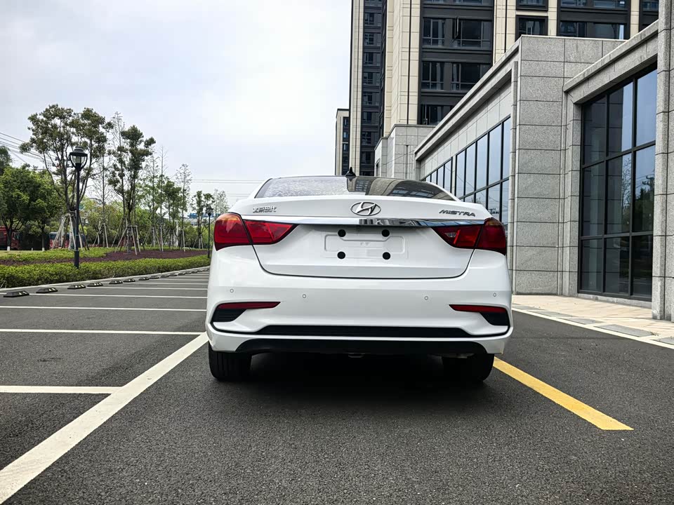 Hyundai Name picture