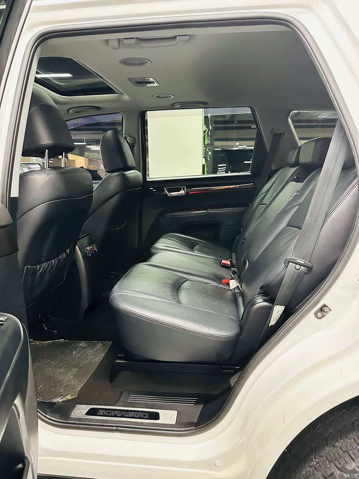 Kia V, 2015 12