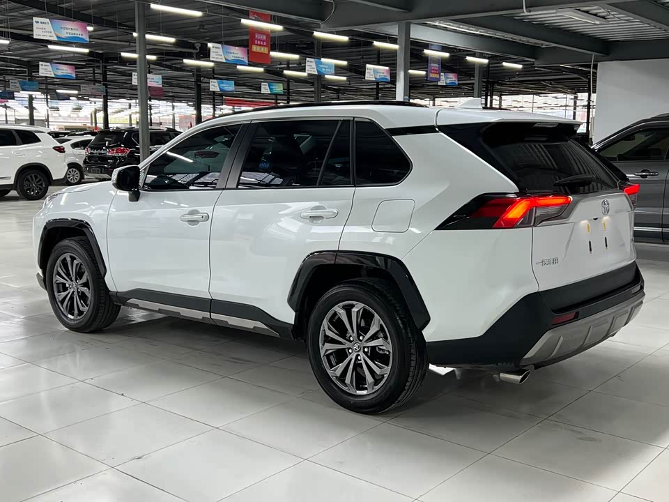 Toyota RAV4 Rongfang