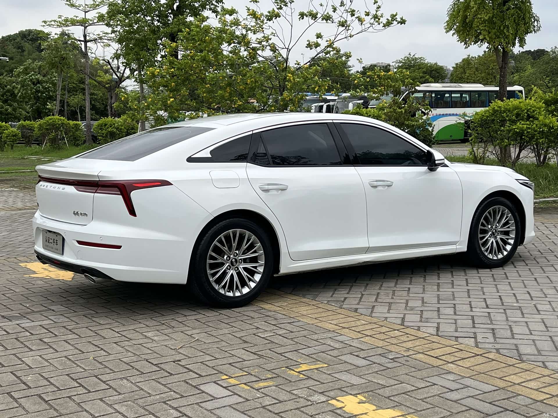 Bestune B70, 2021 6