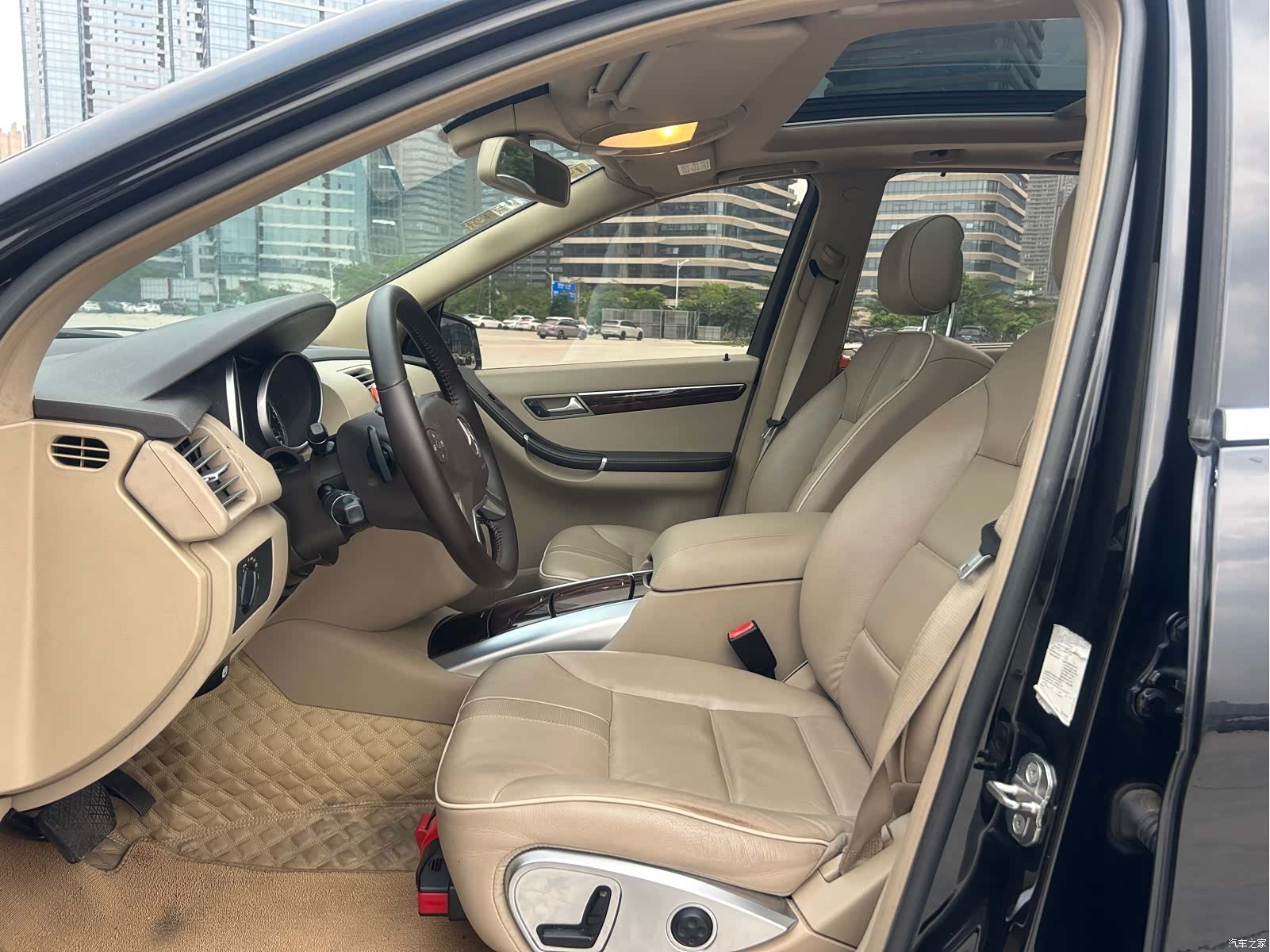 Mercedes-Benz R-Class, 2012 7