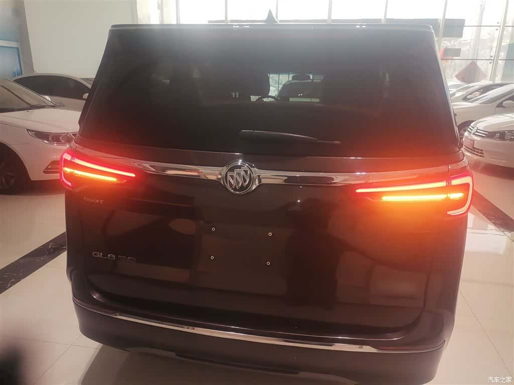 Buick GL8, 2021 4