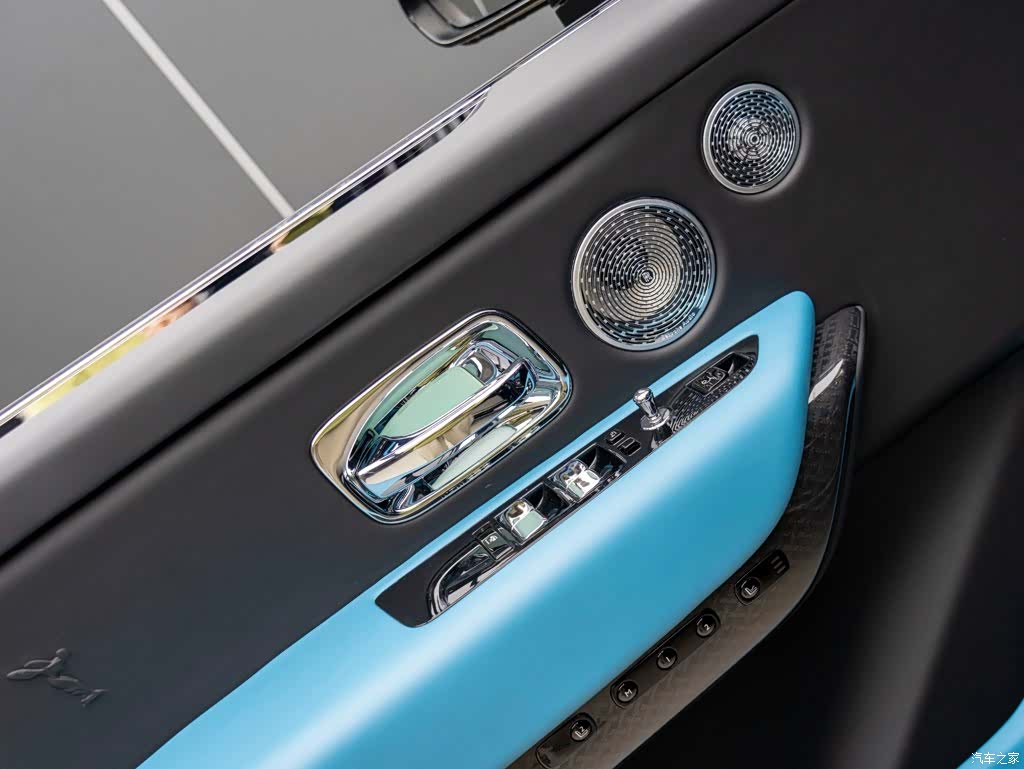 Rolls-Royce Cullinan, 2024 8