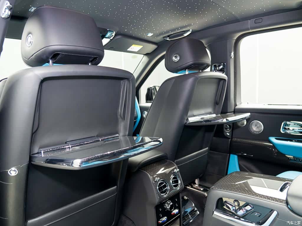 Rolls-Royce Cullinan, 2024 16