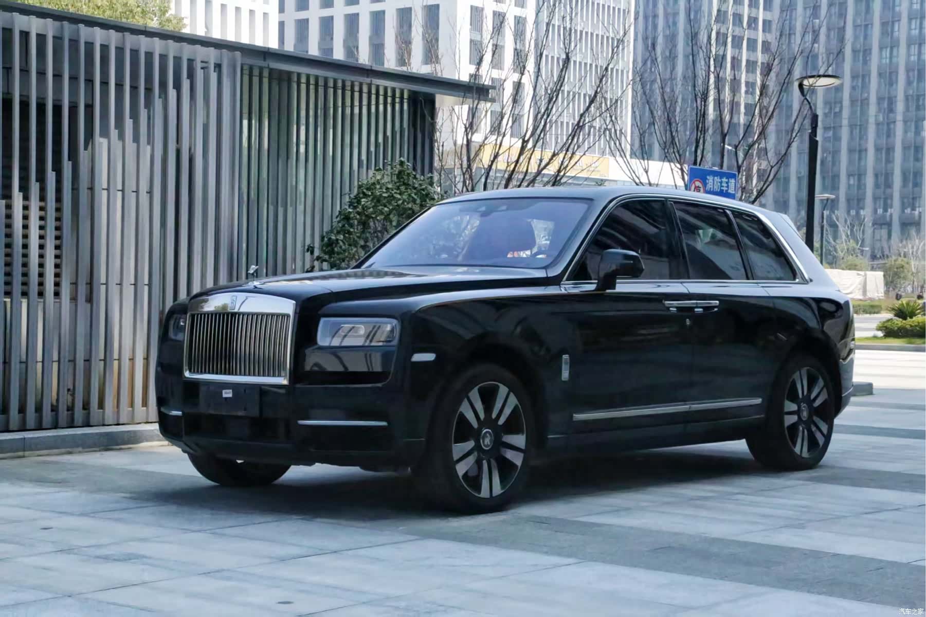 Rolls-Royce Cullinan, 2021 1