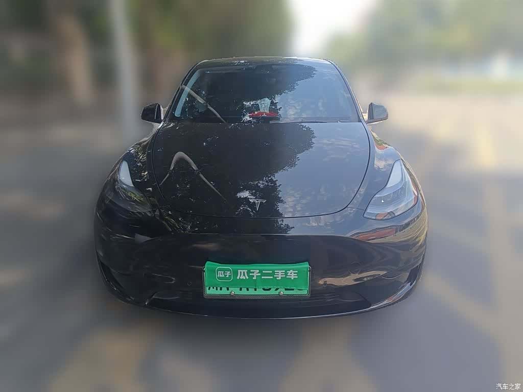 Tesla Model Y, 2023 2
