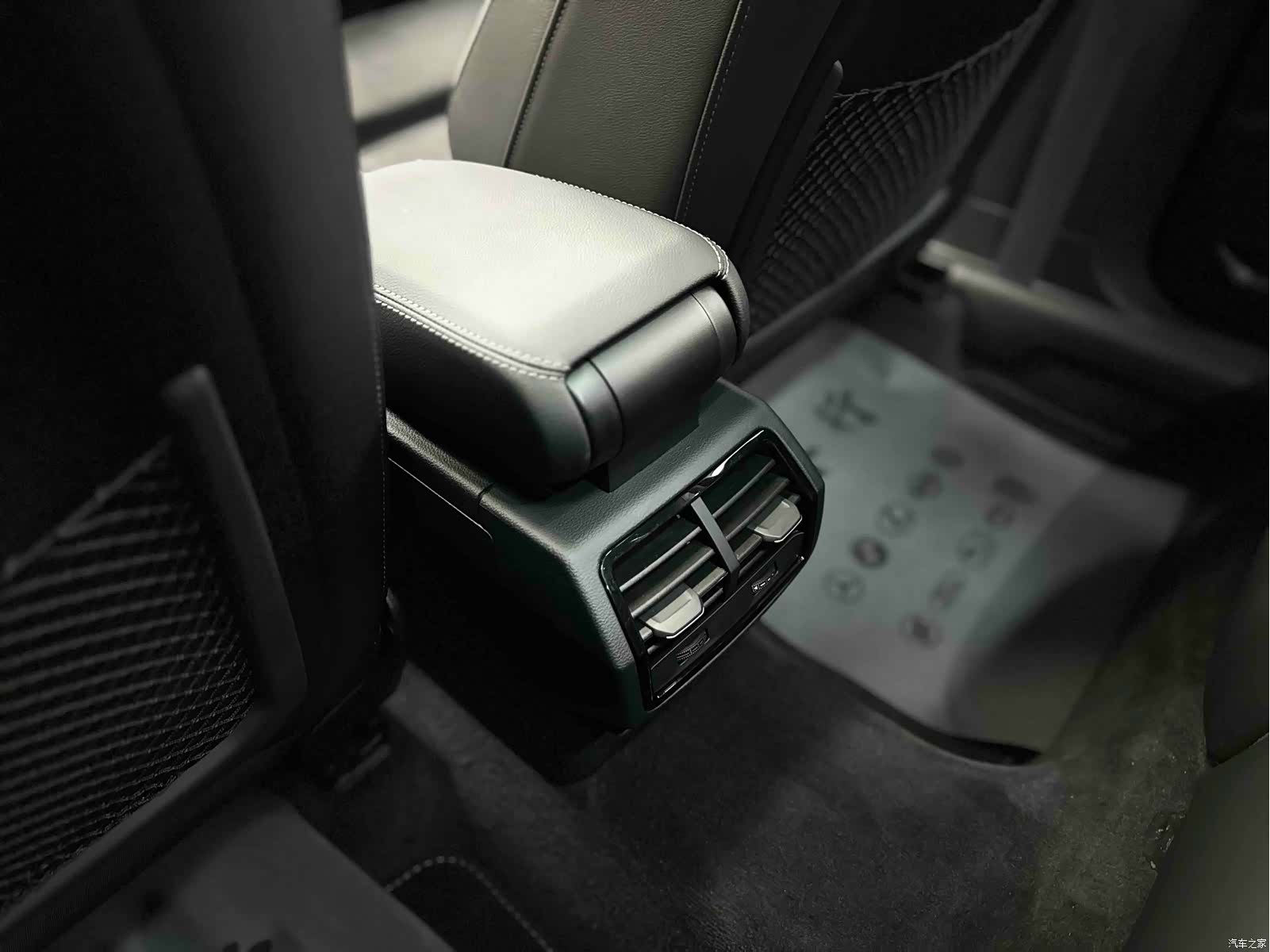 Audi Q3, 2022 18
