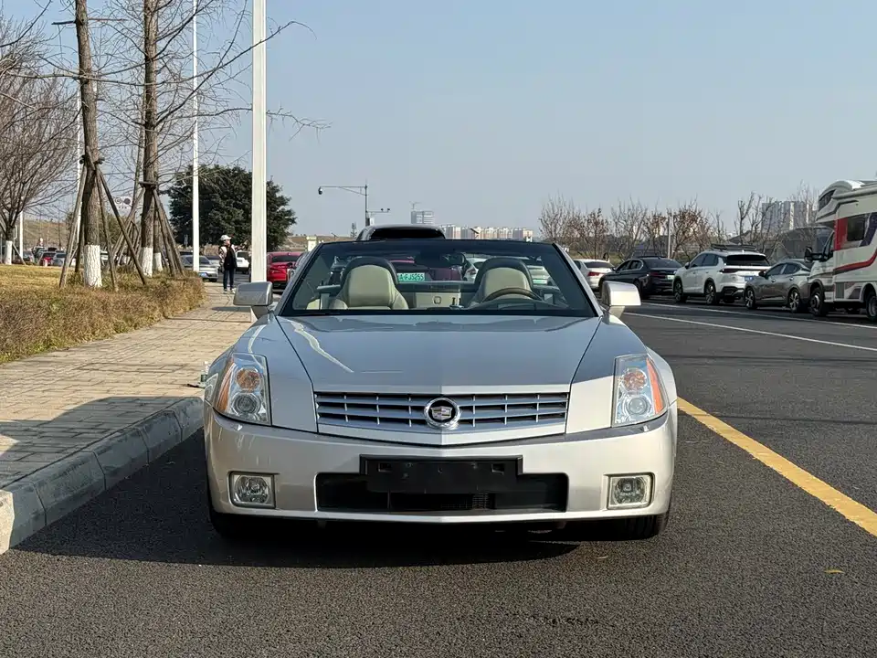 Cadillac XLR