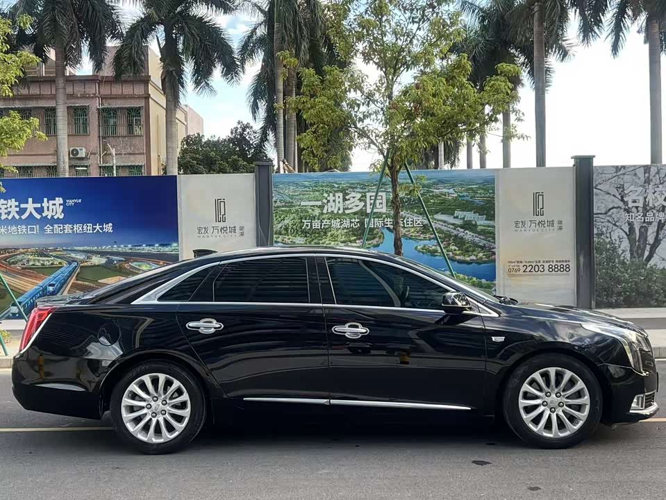 Cadillac XTS