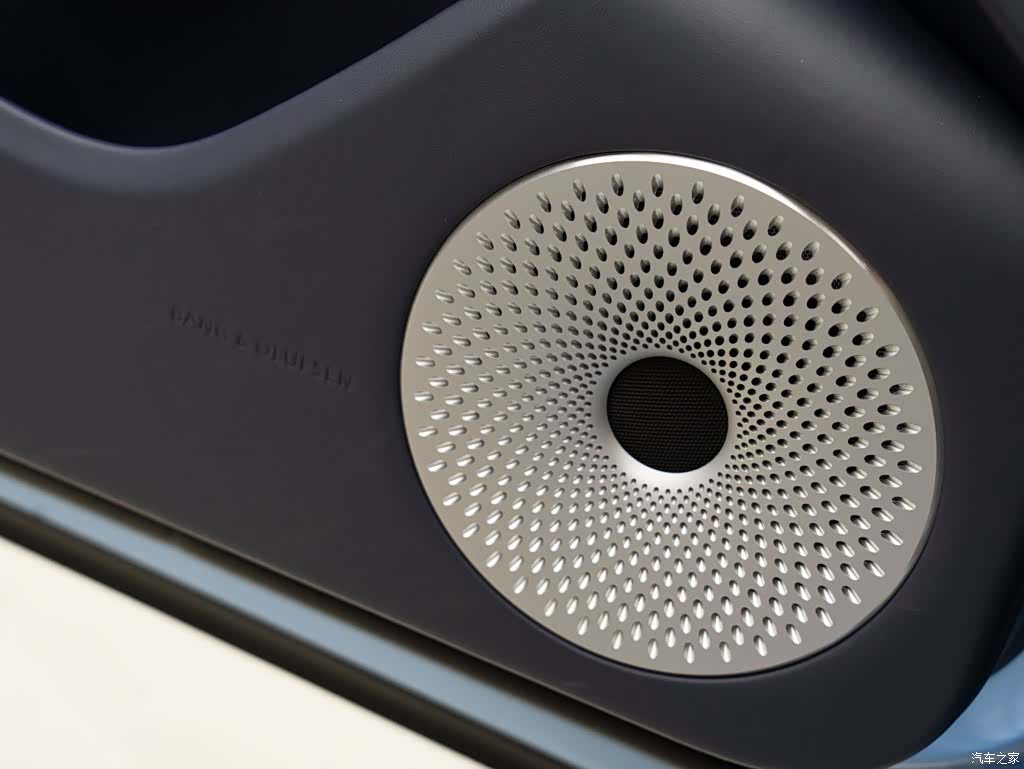 Bentley Flying Spur, 2023 10