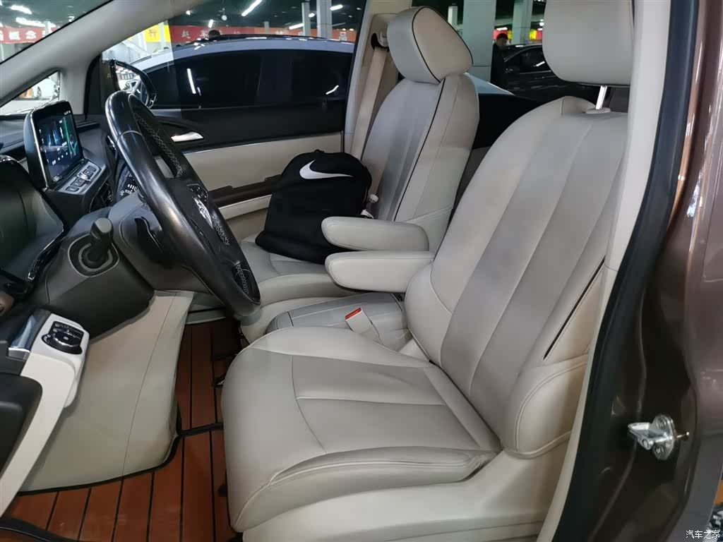 Buick GL8, 2021 7