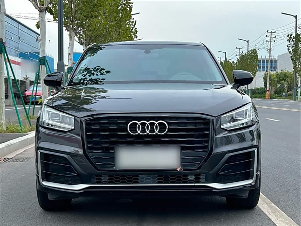 Audi Q2L