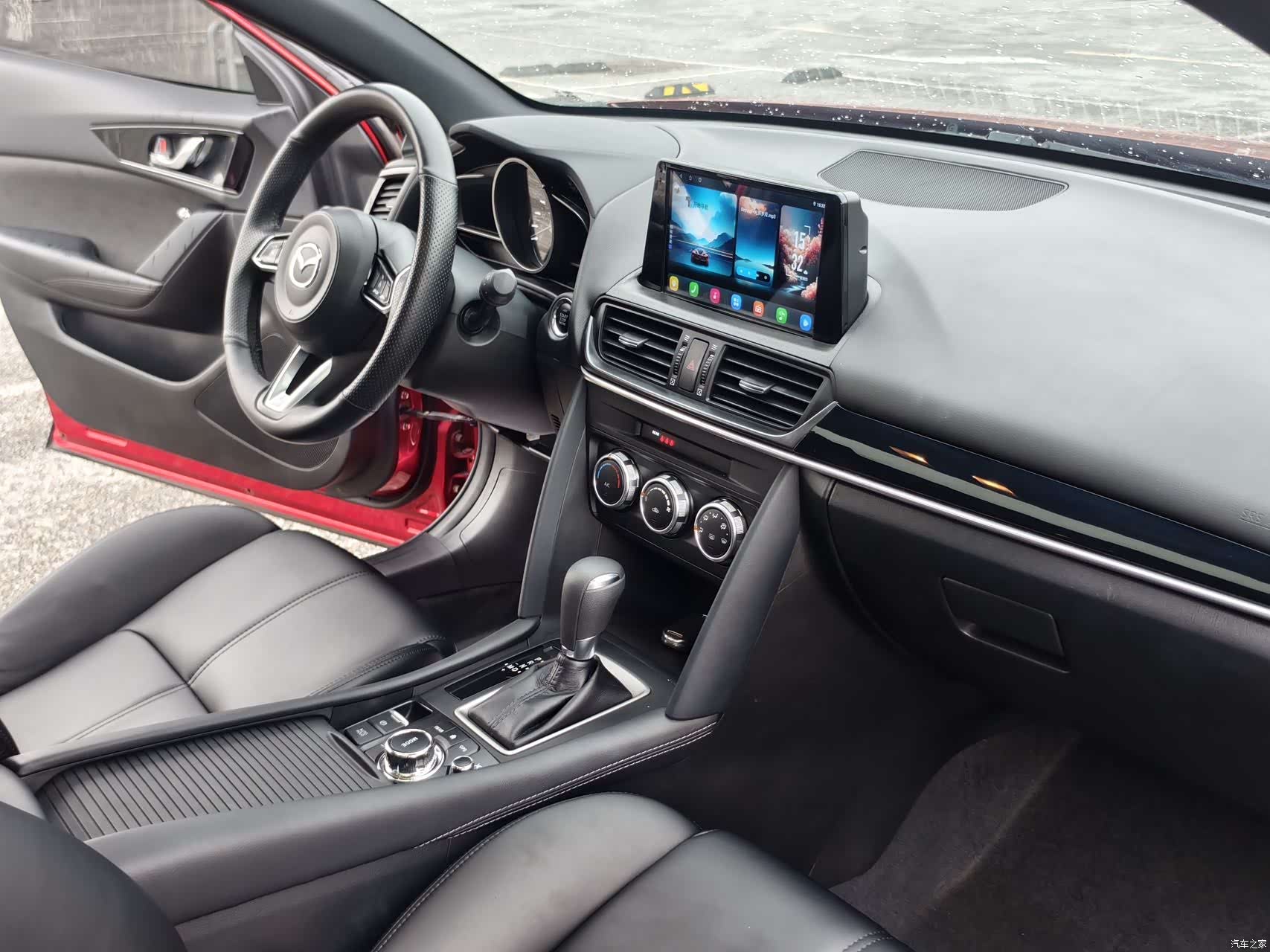 Mazda CX-4, 2023 14