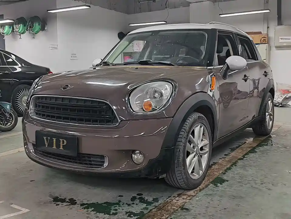 MINI COUNTRYMAN